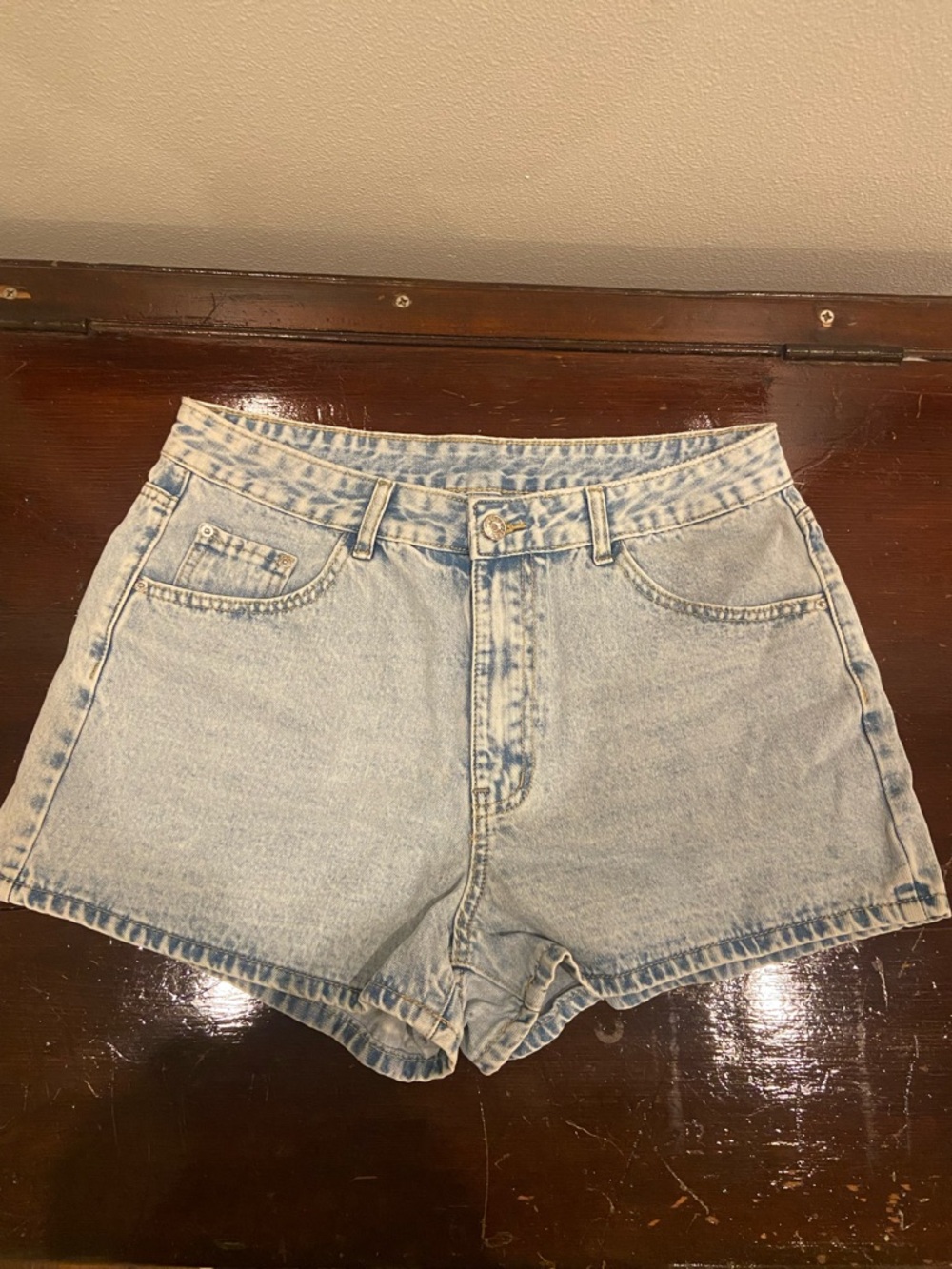 SHEIN Light Blue Vintage Wash Denim Shorts